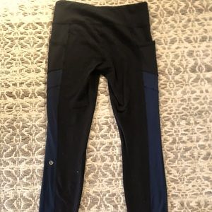 Black and dark blue lululemon leggings